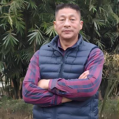 曹刚(1).jpg 曹刚(1).jpg